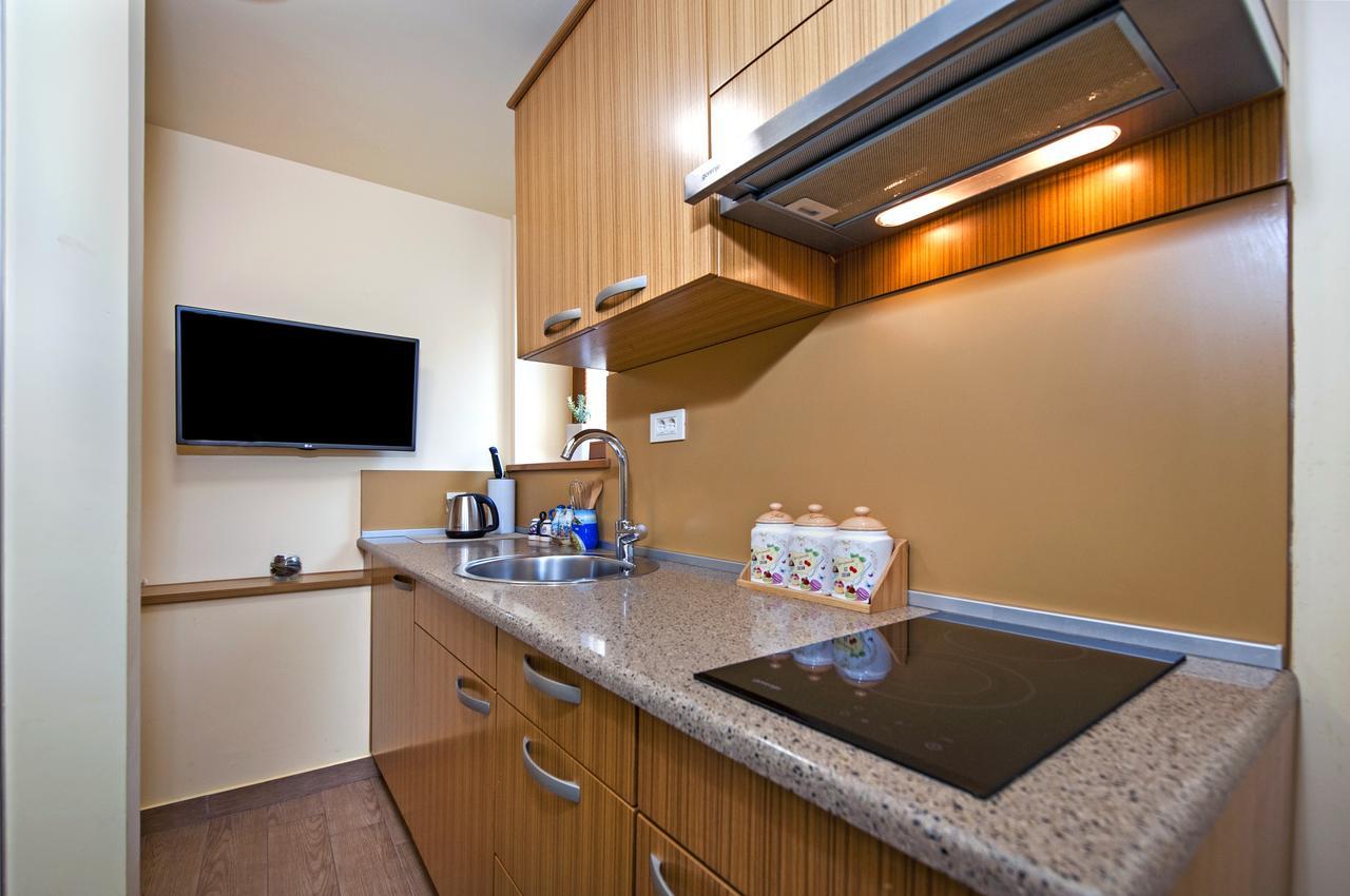 Guest House Golden Goose โรวีน ภายนอก รูปภาพ