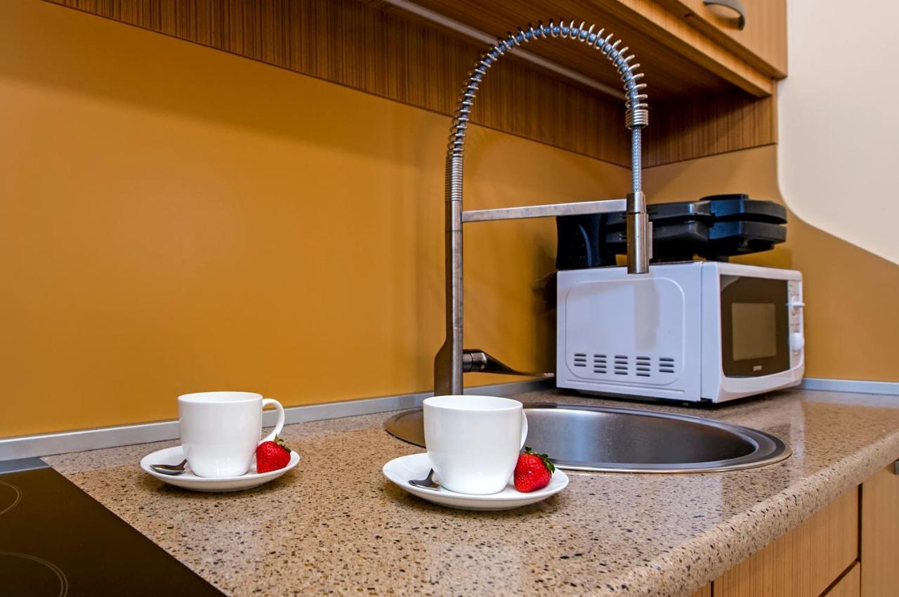 Guest House Golden Goose โรวีน ภายนอก รูปภาพ